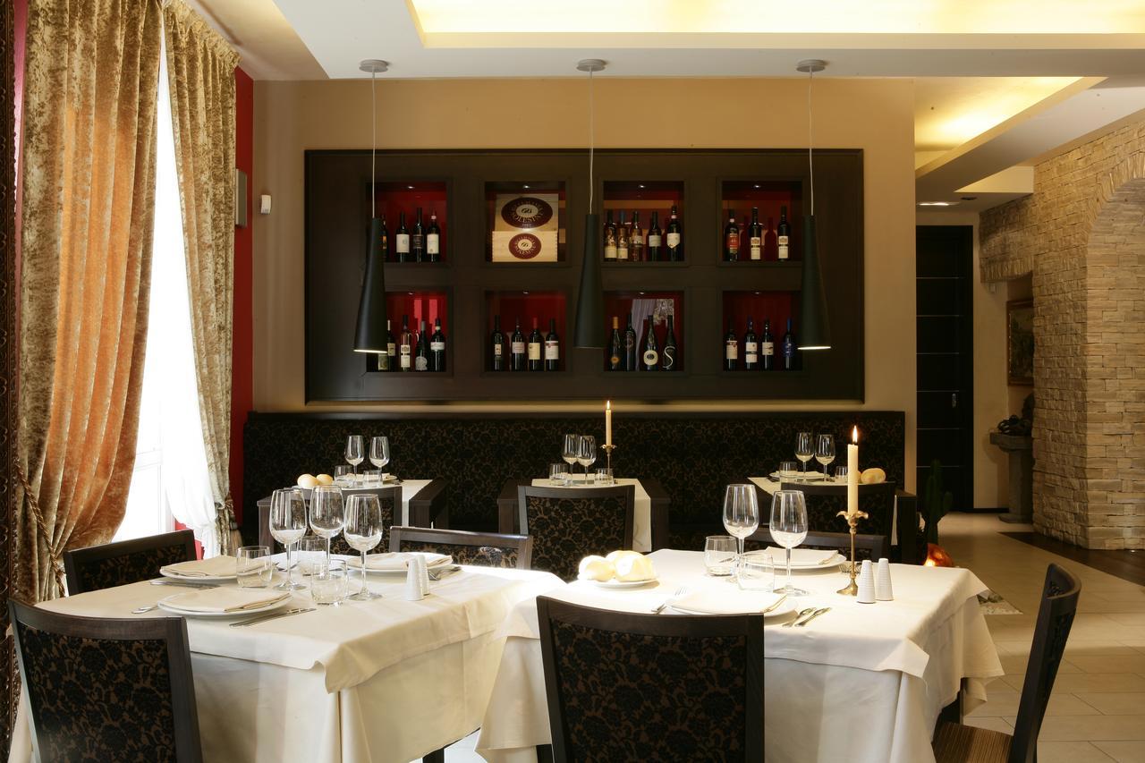 Albergo Ristorante Marcheno Kültér fotó
