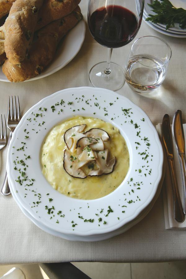 Albergo Ristorante Marcheno Kültér fotó